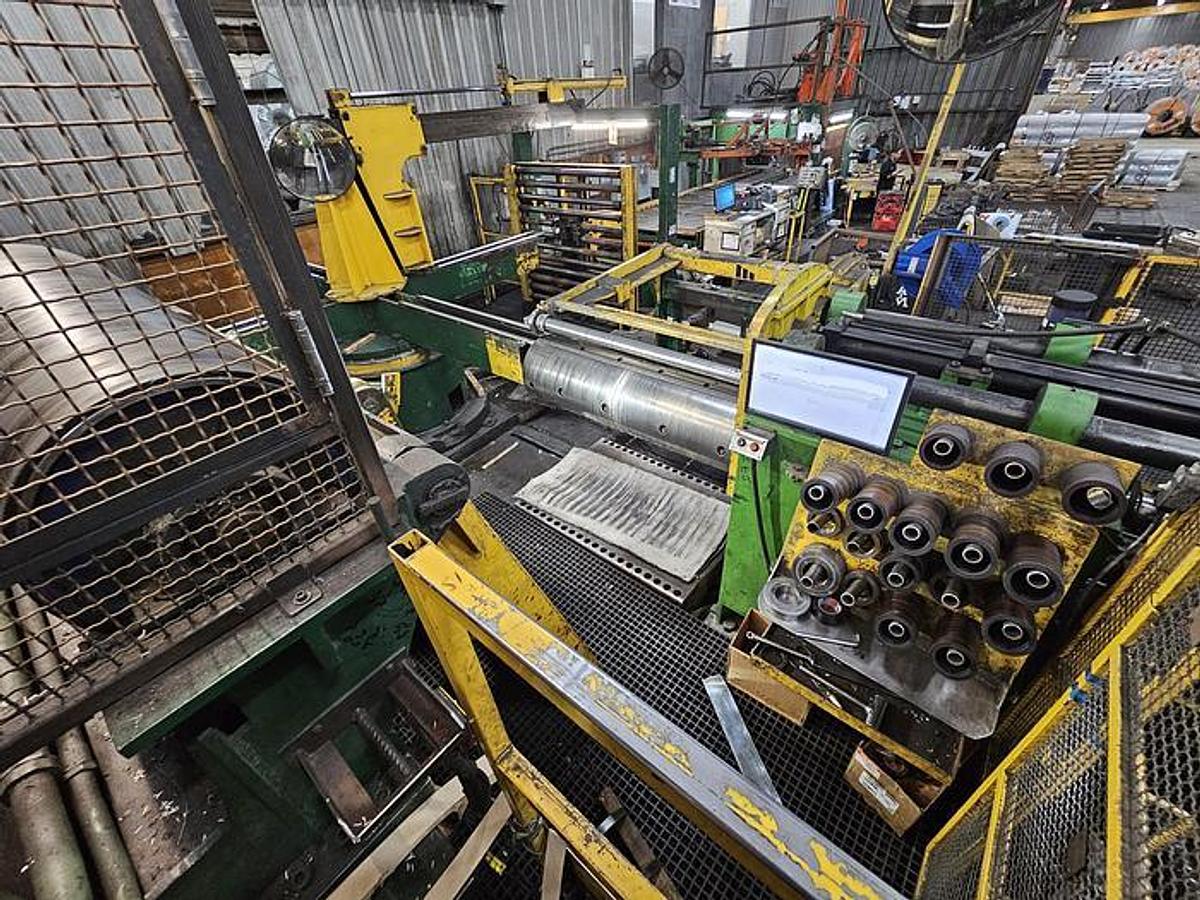 Used 60" x 50,000 Lbs Herr-Voss Recoiler w/ Attached Separator & Push-off  	