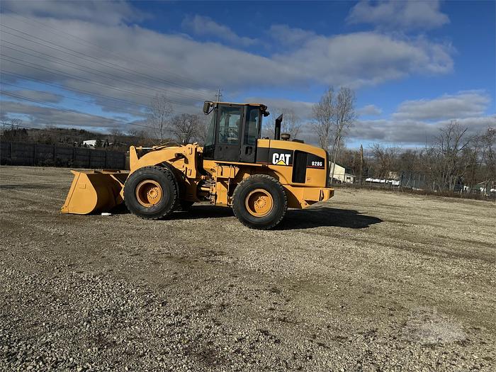 Used 2005 Caterpillar 928G
