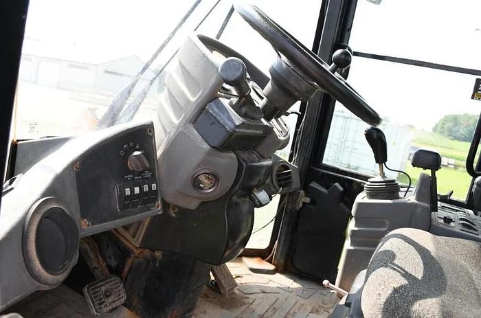 Used 2004 Caterpillar 928G