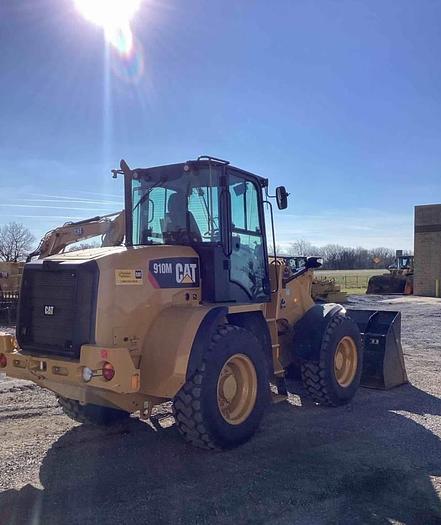 Used 2019 Caterpillar 910M