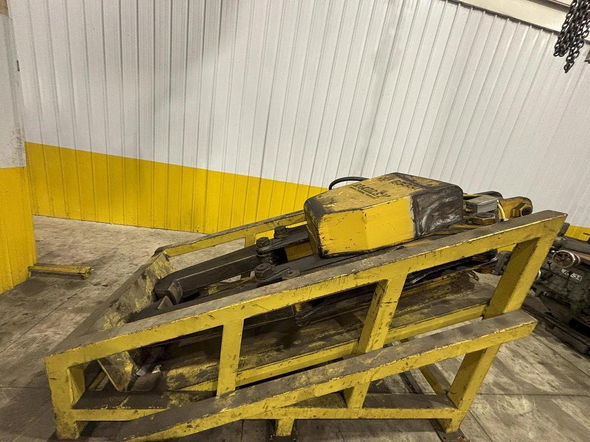 Used 40 Ton Bradley Adjustable Telescoping Coil Lifting Grab Tongs