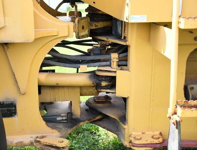 Used 2004 Caterpillar 928G