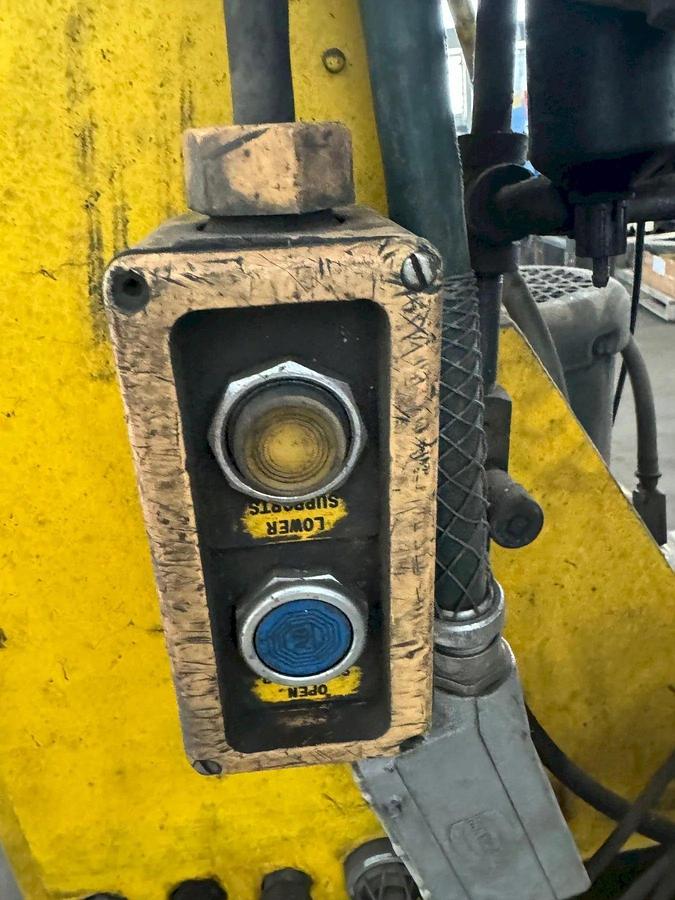 Used 120" CINCINNATI SHEET STACKER CONVEYOR