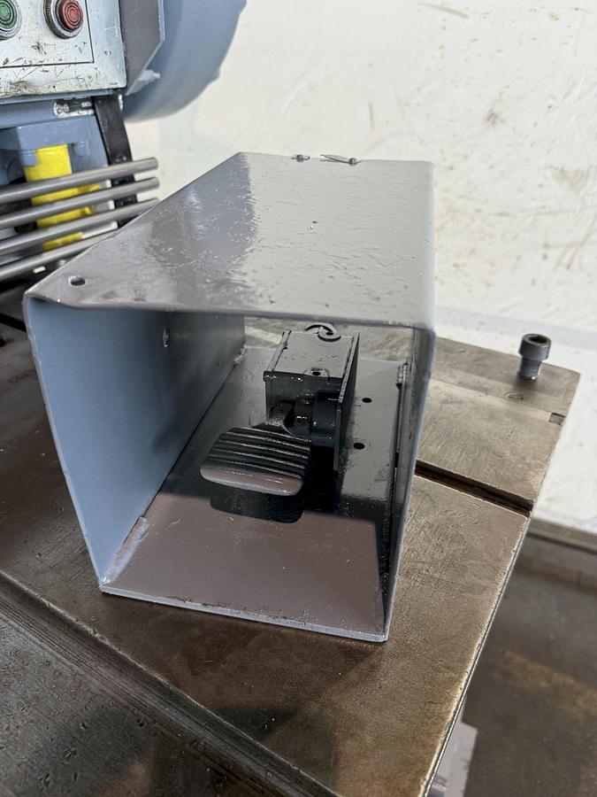 Used 12' X 1/4" CINCINNATI 1812 MECHANICAL SHEAR