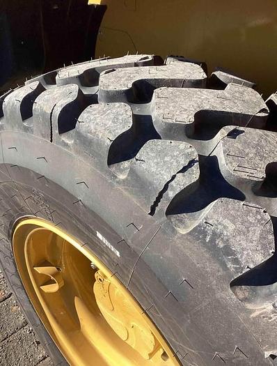 Used 2019 Caterpillar 910M