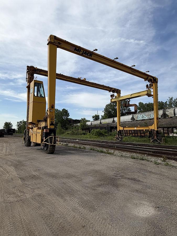 Used 100,000 Lbs Capacity MI-JACK Travelift 750D