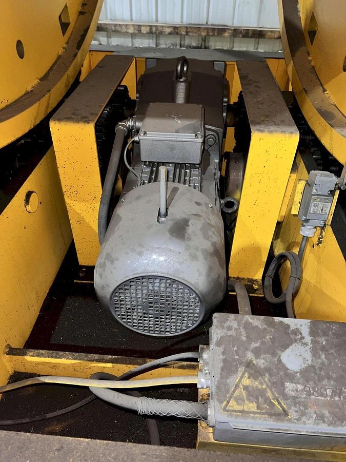 Used 70,000 Lb Bushman Coil Upender