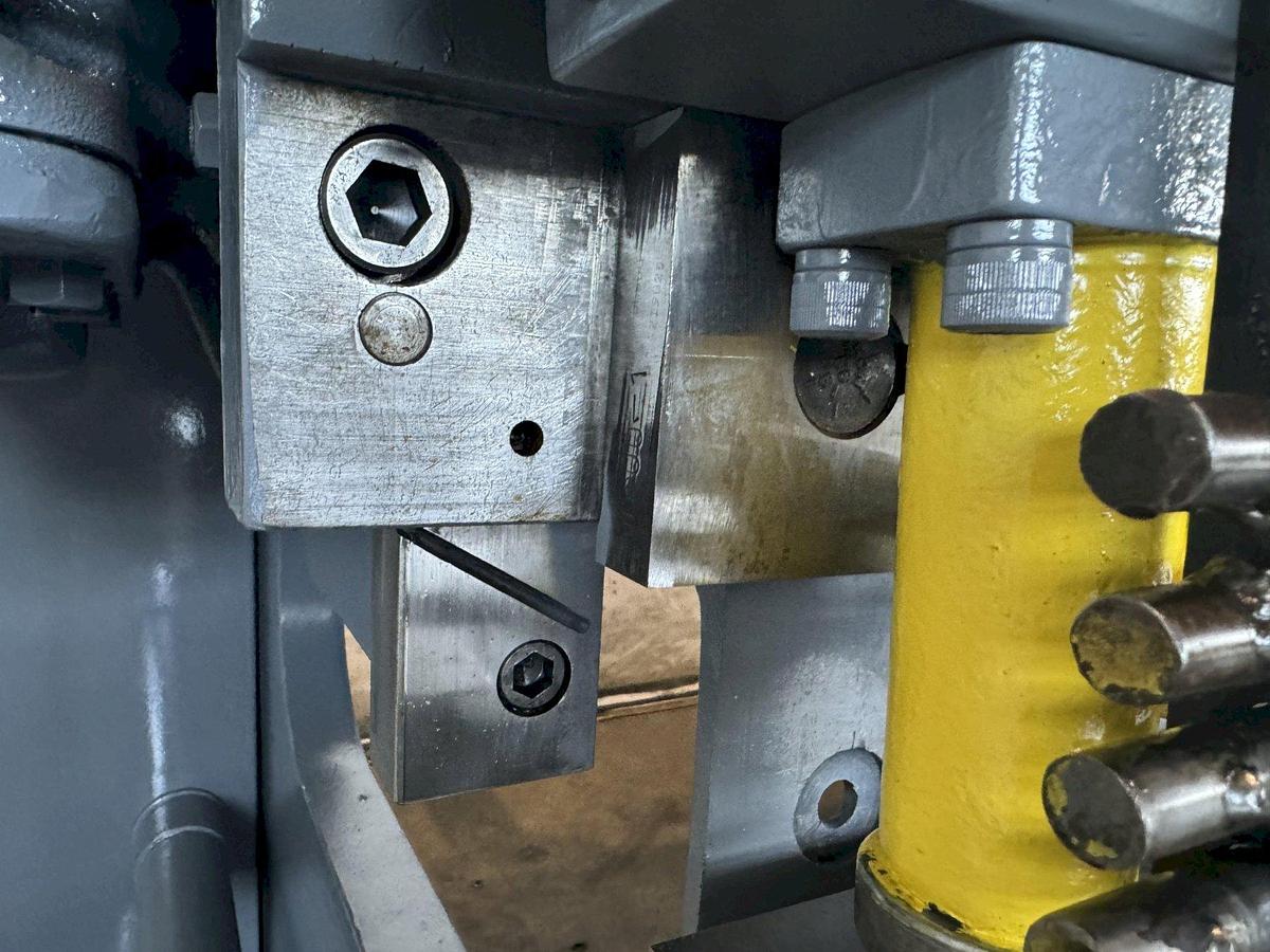 Used 12' X 1/4" CINCINNATI 1812 MECHANICAL SHEAR