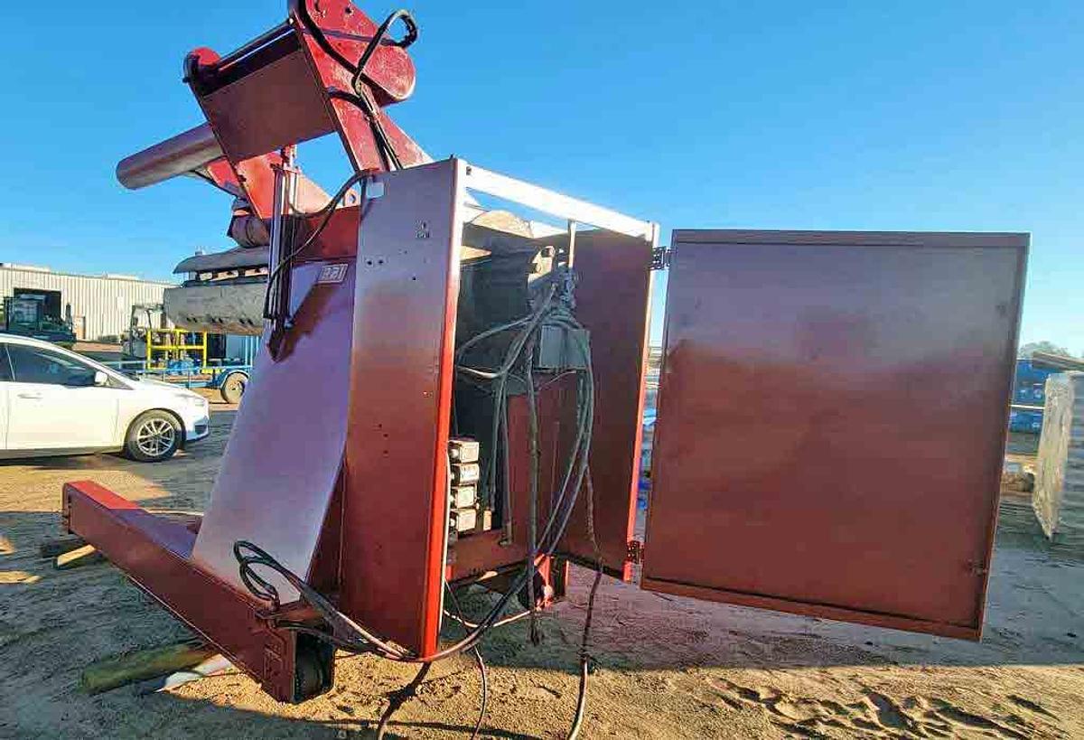 Used 60,000 Lb x 72" Red Bud Uncoiler