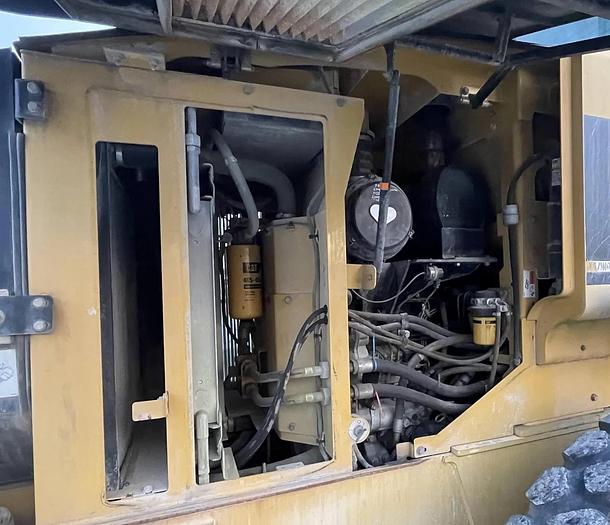 Used 2004 Caterpillar 928G