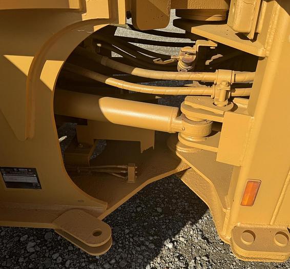 Used 2005 Caterpillar 928G