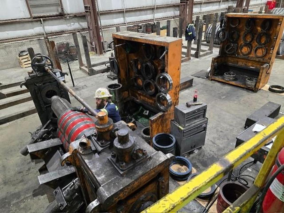 Used 60" x 1/2" x 60,000 Lbs. 