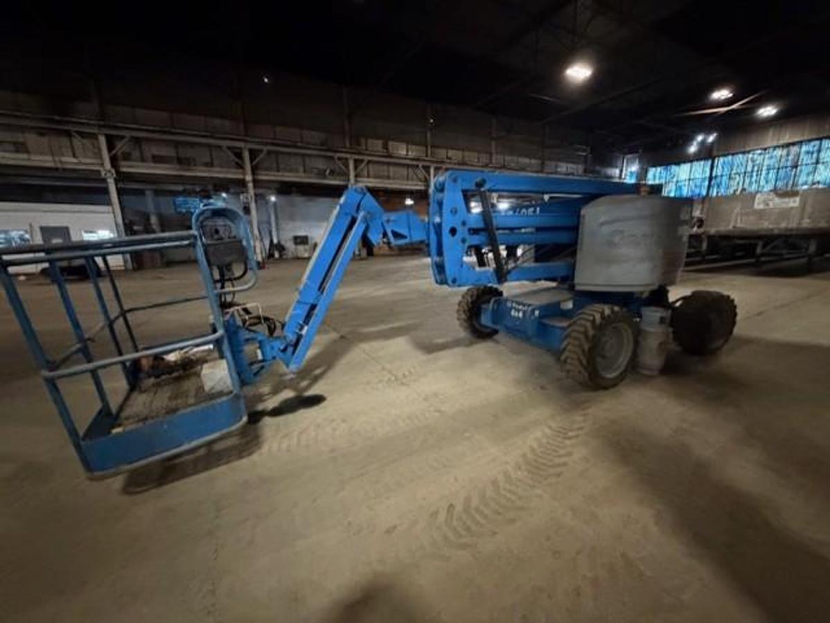Used Genie Z-45/25J DC – Articulating Boom Lift (USED)