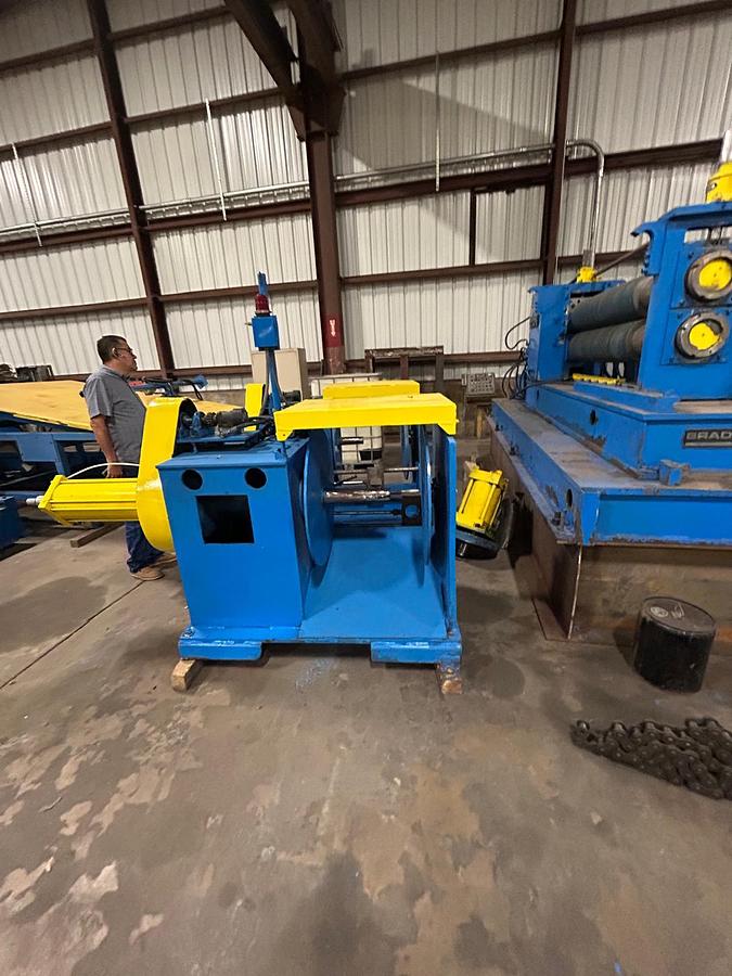 Used Bradbury 72´´ X .135´´ X 40,000 LB. SLITTING LINE