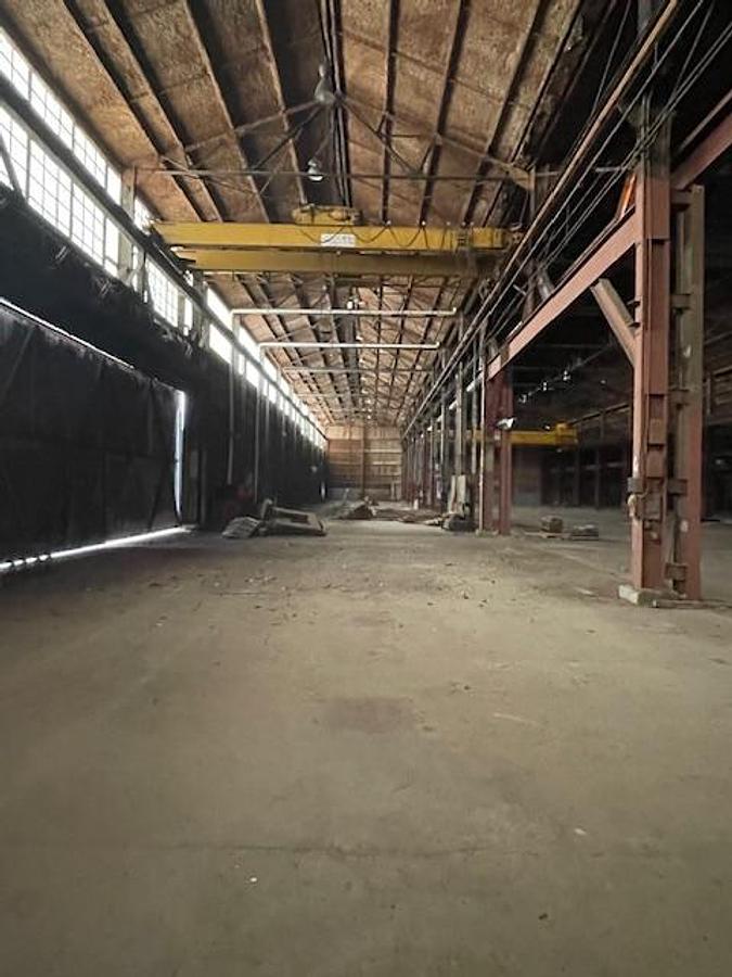 Used 15 Ton x 22' Crane