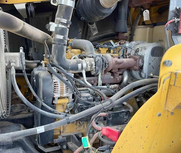 Used 2014 Caterpillar 910K