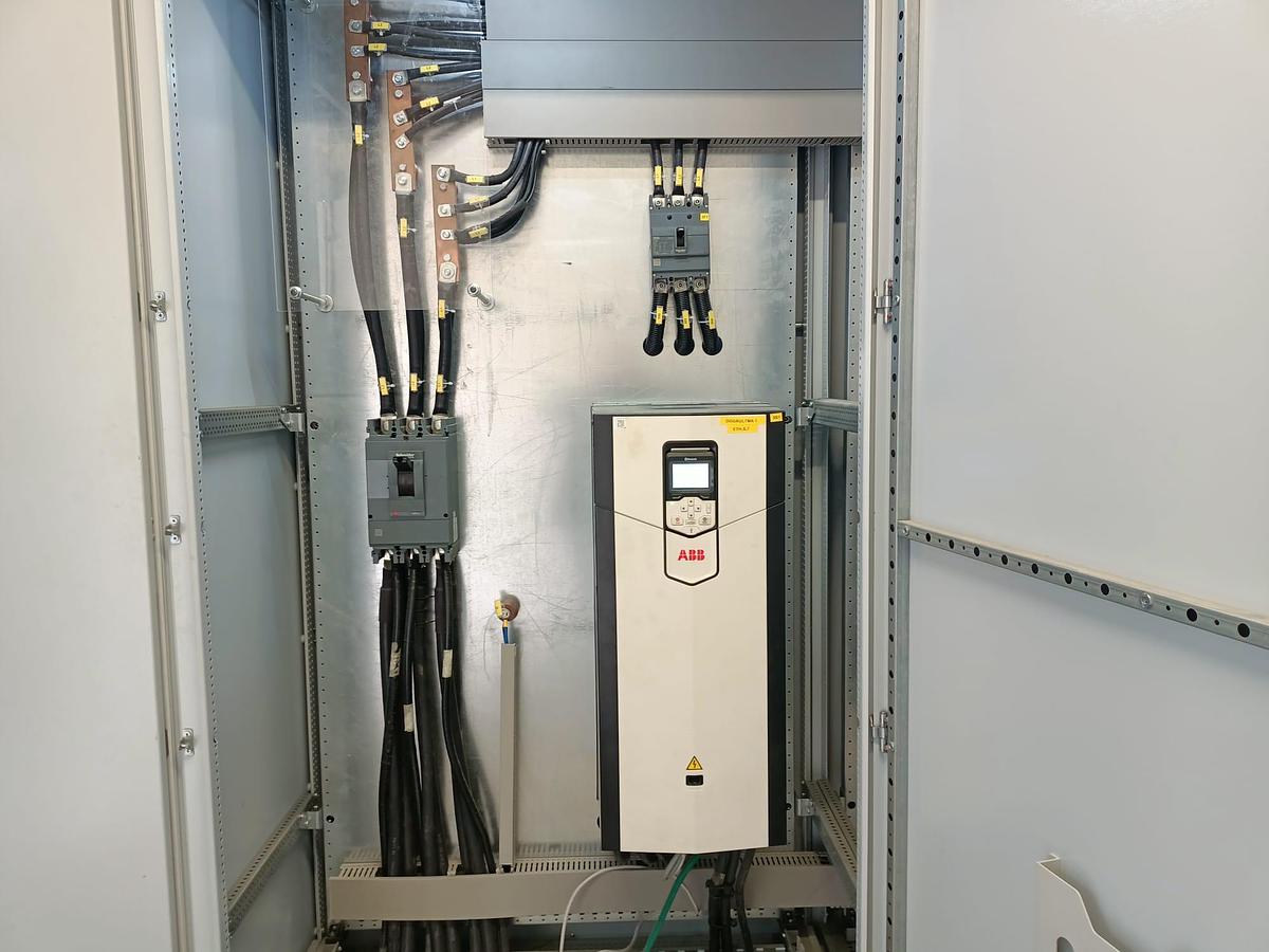 Used 2500mm x 25mm x 80,000 Lb Cut to Length Line