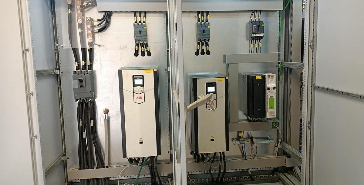 Used 2500mm x 25mm x 80,000 Lb Cut to Length Line