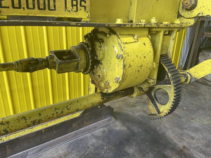 Used 20,000 LB X 84" X 32" TO 62" WIDE CF CULLEN FRIESTEDT ADJUSTABLE PARALLELOGRAM SHEET LIFTER