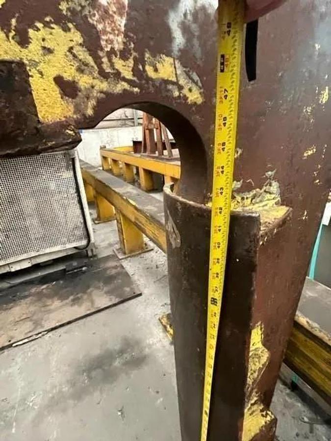 Used 50,000 Lb C-Hook