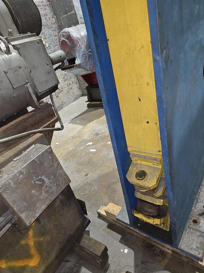 Used 49” x 40,000# Cincinnati Uncoiler