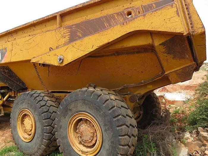 Used 2013 CATERPILLAR 730