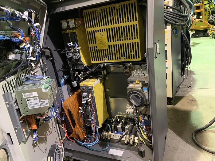 Used FANUC M900iA/600 6 AXIS CNC ROBOT WITH R30iA CONTROLLER 600KG X 2832mm REACH