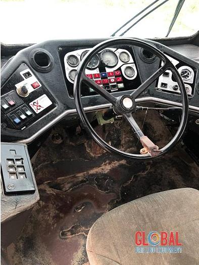 Used Item 0950 : John Deere 400C Off Road Dump Truck