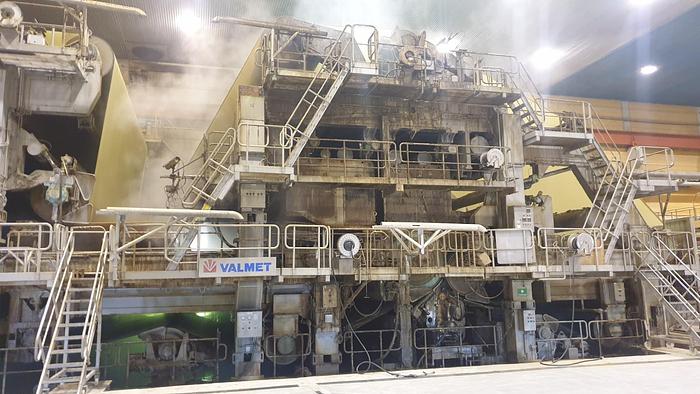 Used 240" ( 9.47M) BELOIT GAP FORMER/FOURDRINIER PM 1300 TPD (2) OCC LINES