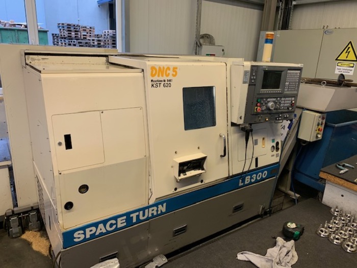 Gebraucht 1999 CNC lathe Okuma LB 300