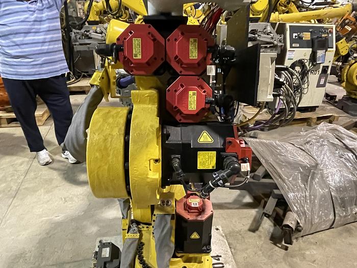 Used FANUC R1000iA/100F 100KG X 2230MM H REACH 6 AXIS ROBOT WITH R30iA CONTROLLER