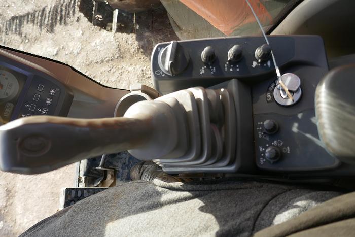 Used 2010 HITACHI ZX225 USLC-3