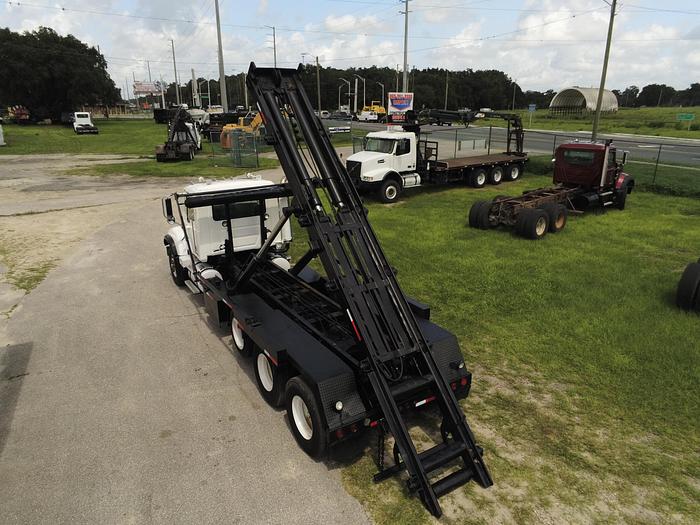 Used MACK CV 713 ROLL OFF TRI AXL 60 TN GALBRETH