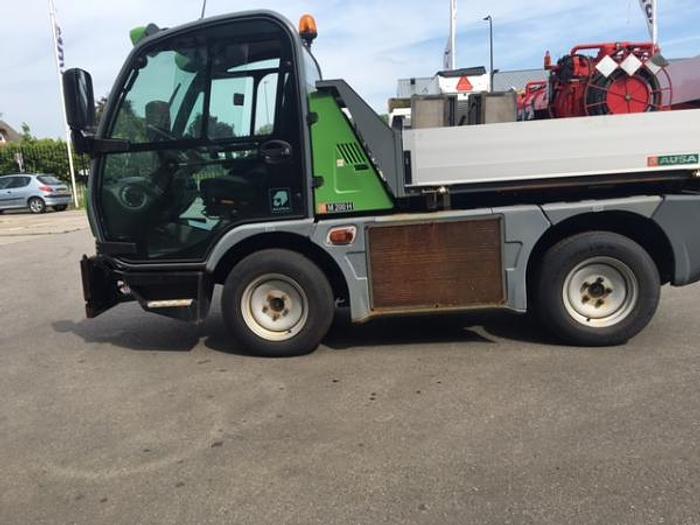 Gebruikt Ausa M 200 H