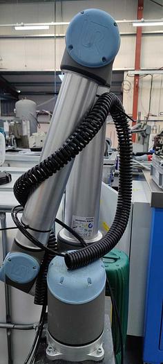 Used 2016 Universal Robots UR10 Cobot/Robot