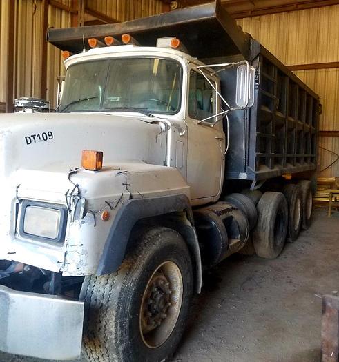 Used 1997 MACK RD6905