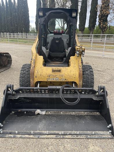 Used 2011 CAT 256C