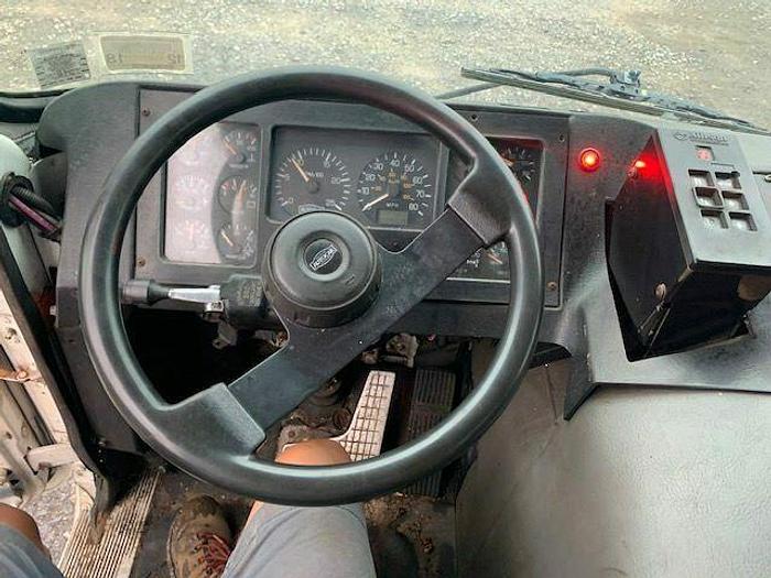 Used 2005 Autocar WXL