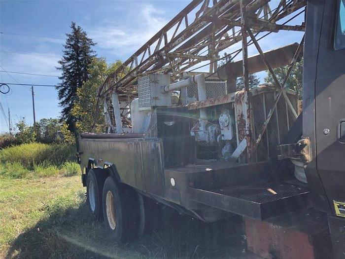 Used 1965 Davey M8A Drill Rig - Table Drive