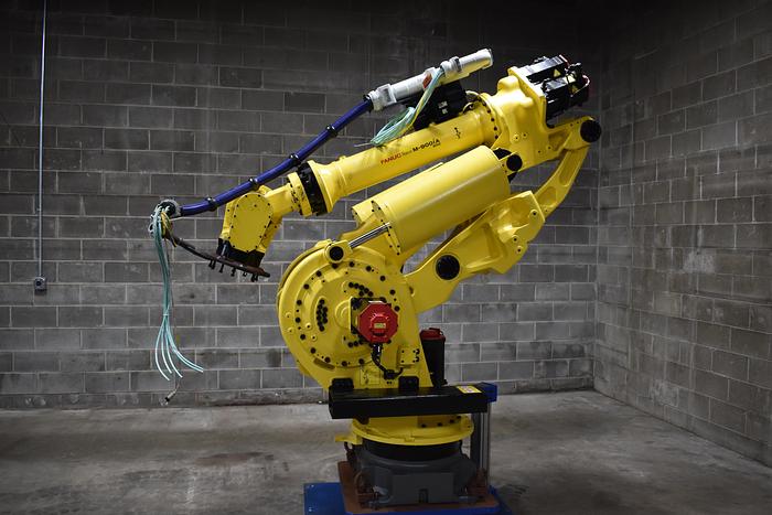 Refurbished FANUC - M-900iA/600 Robot W/ R-30ia controller, Very Clean Vision and Line Track
