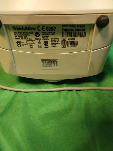 Gebraucht Welch Allyn Spot Vital Signs Patientenmonitor