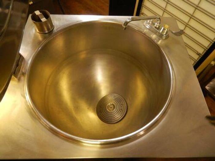 Used CLEVELAND 80 GAL. STATIONARY NAT. GAS STEAM KETTLE, S/S SPRING ASSIST E-Z LIFT COVER, 2" TANGENT VALVE, (#843).