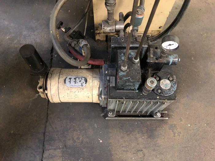 Used 24" STANFORD 142HD DOCTOR MACHINE 36" ROLL DIAMETER 1,500 FPM