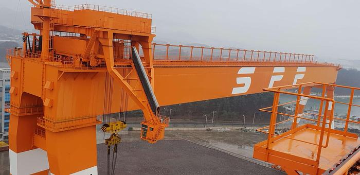 Used 600 tonne Capacity Gantry Crane 142m Rail Centres