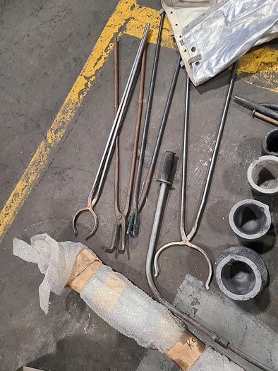 Used Speedy Melt Gas Fired Metal Melting Furnace with Accessories