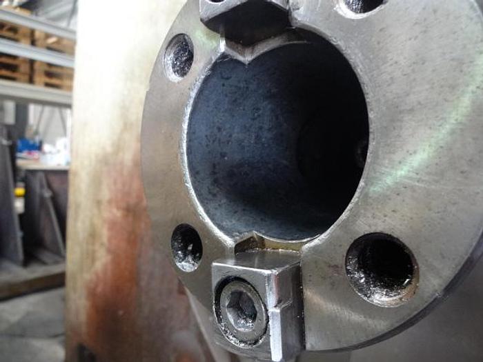 Utilisé Aléseuse à table croisée marque UNION WMW type BFT 130NC