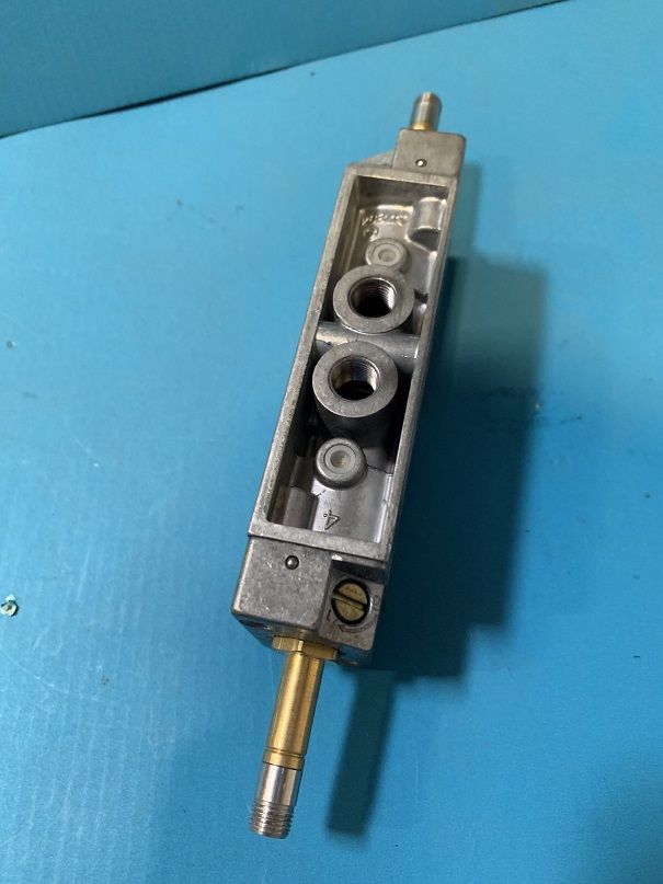 Used Festo Solenoid Pilot Operated Valve 8820 JMFH-5-1/8