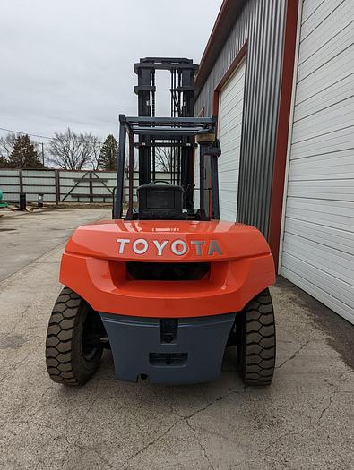 Used 2001 TOYOTA 7FDU60