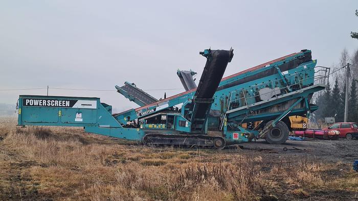 Used 2011 Powerscreen Chieftain 2100 3 deck