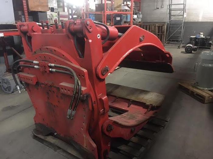 Used 84" OPENING BOLZONI AURAMO PAPER ROLL CLAMP MFG. 2017